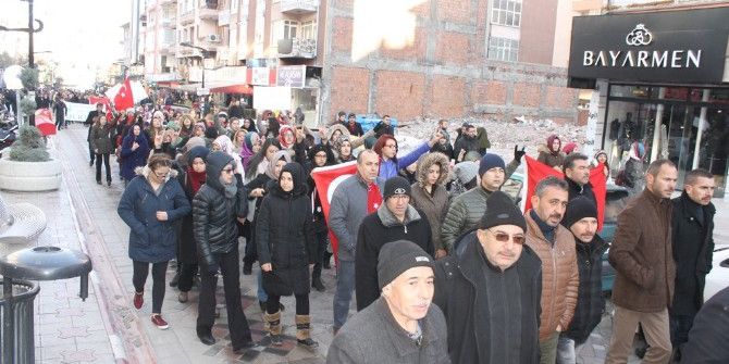 Kayseri’deki Terör Saldırısına Tepkiler Çığ Gibi Büyüyor