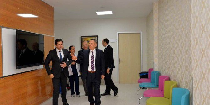 Vali Elban, Yoğun Bakım Ünitesinde İncelemede Bulundu