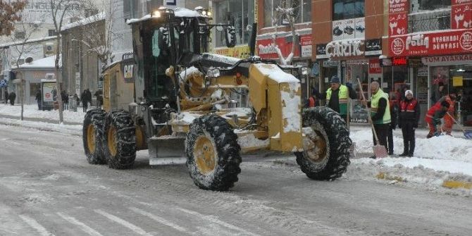 Van’da 16 Mahalle Yolu Kapalı
