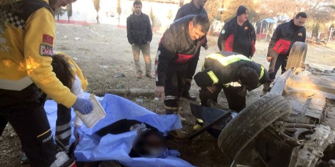 Manisa’da Takla Atan Otomobilin Sürücüsü Öldü