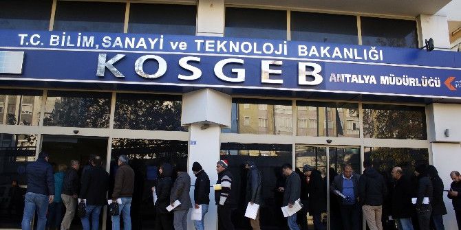 Antalya’da Faizsiz 50 Bin Tl Kuyruğu