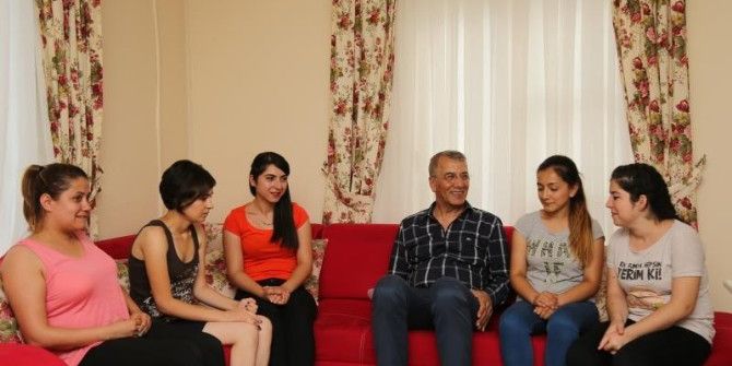 Mezitli Belediyesi, 688 Üniversite Öğrencisine Para Yardımı Yaptı