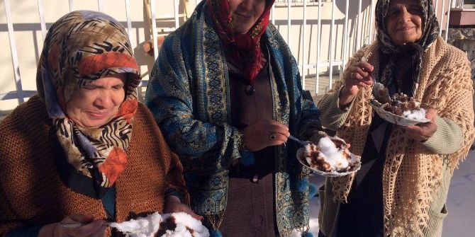 Tatlı Niyetine Karlı Pekmez Yiyorlar