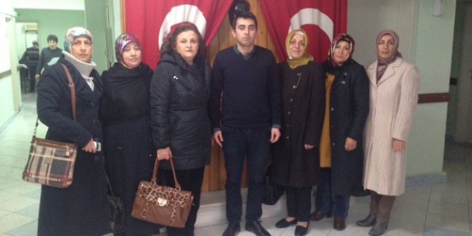 Ak Parti Osmaneli Kadın Kollarından İlçe Emniyet Müdürlüğüne Taziye Ziyareti