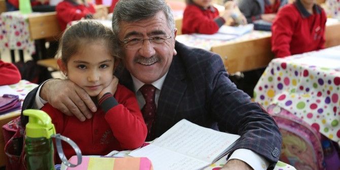 Başkan Akdoğan’dan Miniklere Sürpriz Ziyaret