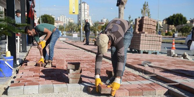 Konyaaltı’na Modernize Kaldırımlar