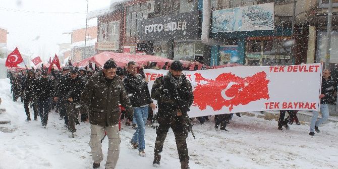 Şemdinli’de “Teröre Lanet” Yürüyüşü