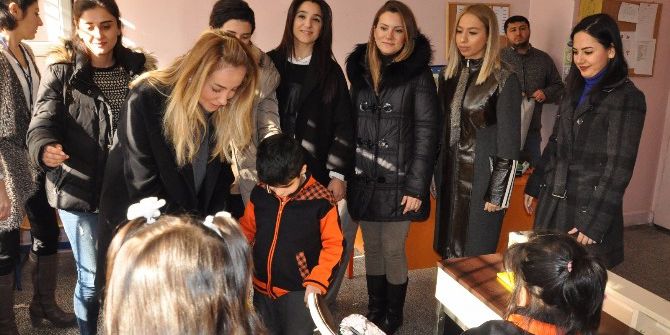 Gagiad Kadınlar Kurulundan Bot Ve Mont Yardımı