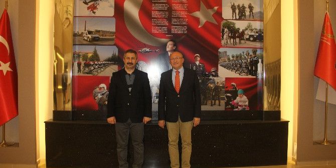 Milletvekili Utku Çakırözer’den Emniyet Müdürü Engin Dinç’e Taziye Ziyareti