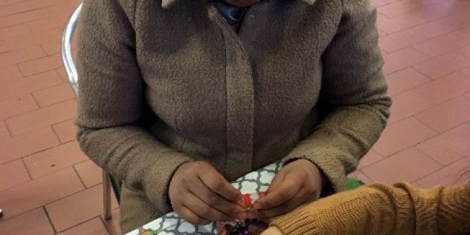 Gaziantepli Kadınlardan Renkli Bileklikler