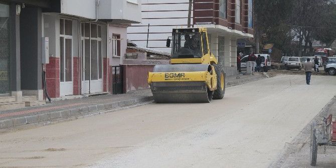 Sarıgöl’de Caddeler Modernleşiyor