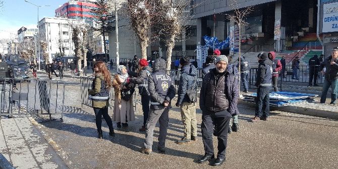 Van’da ‘Teröre Lanet’ Yürüyüşü