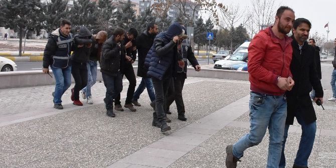 Aksaray’da 60 Bin Liralık Kablo Çalan Hırsızlar Yakalandı