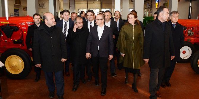 Turan, Antika Traktör Müzesini Gezdi