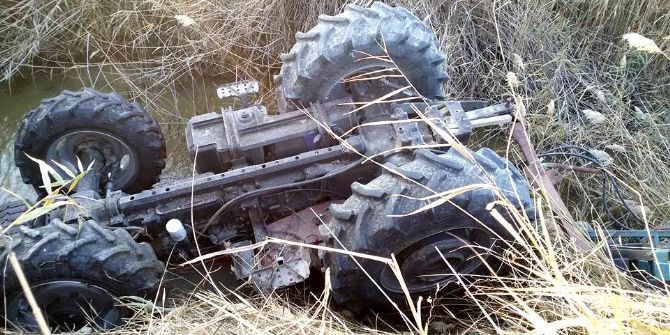 Sökeli Çiftçi Traktör Kazasını Ucuz Atlattı