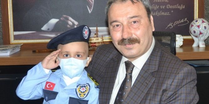 Lösemili Minik Ziya’nın Polislik Hayali Gerçek Oldu
