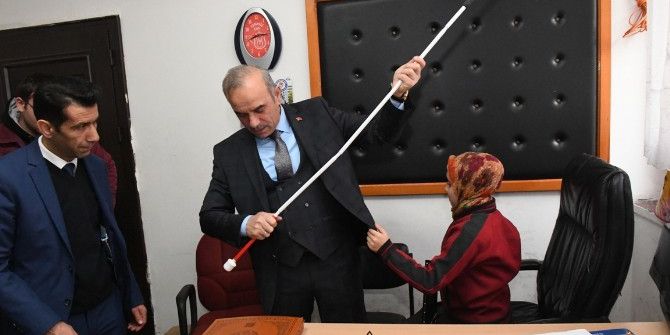 Başkandan Engellilere Jest