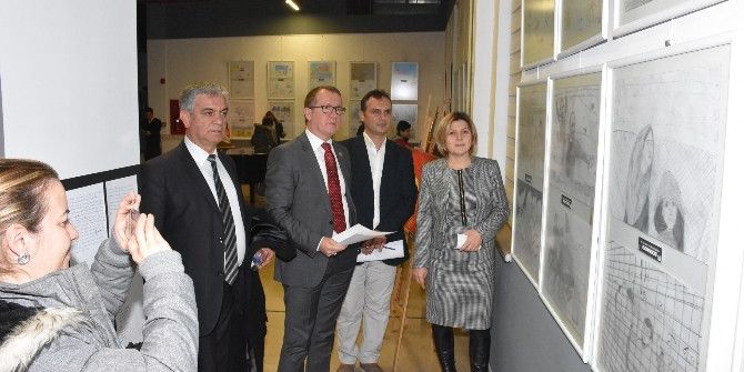 Göç Mektupları Ve Portreleri Resim Sergisi Açıldı