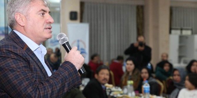 Uluslararası Göçmenler Günü Onuruna Yemek Verildi