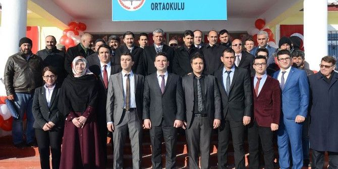 Şehit Er Cevdet Çelenk Ortaokulu Resmi Törenle Açıldı