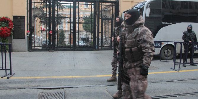 Rusya Başkonsolosluğu’nda “Özel Harekat Polisli” Yoğun Güvenlik Önlemi