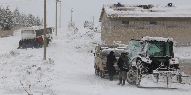 Karaman’da Kar Yağışı Hayatı Olumsuz Etkiliyor