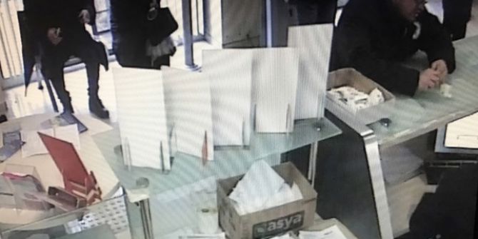 Postanedeki ’Tırnakçılık’ Saniye Saniye Güvenlik Kamerasında