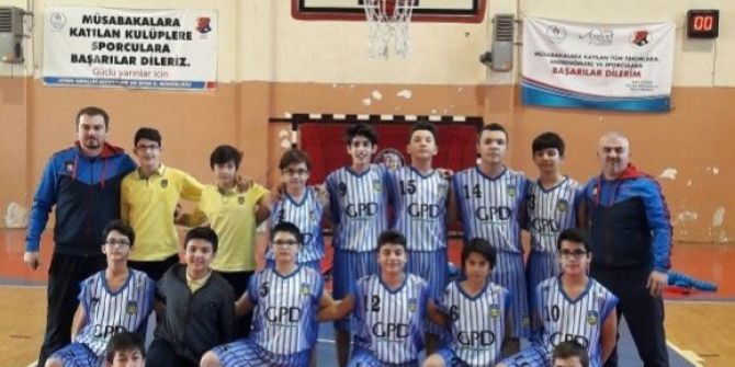 Başak Koleji Yıldız Erkek Basketbol Takımı Yarı Finale Yükseldi