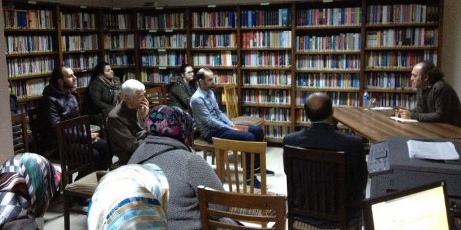 Yazar Aykut Ertuğrul, İmza Gününde Hayranlarıyla Buluştu