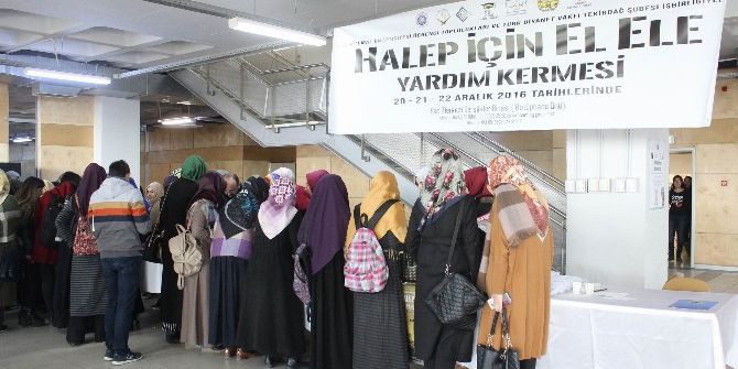 İlahiyat Öğrencilerinden Halep İçin Kermes