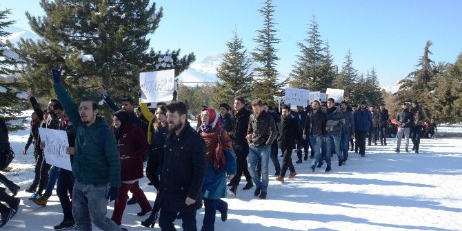 Üniversite Öğrencilerinden Teröre Ortak Tepki