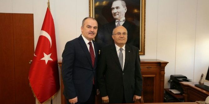 Başkan Gürlesin’den Yeni Kaymakam Balcıoğlu’na Hayırlı Olsun Ziyareti