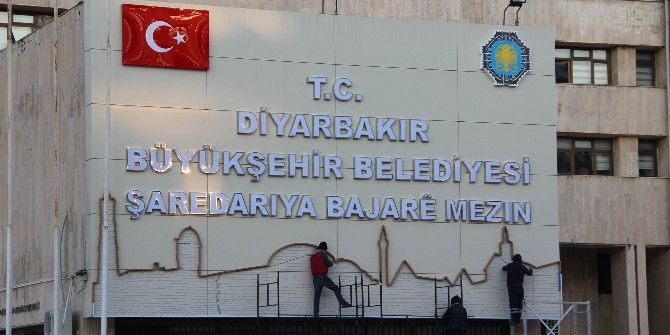 Belediye Tabelasına Diyarbakır Silueti Eklendi