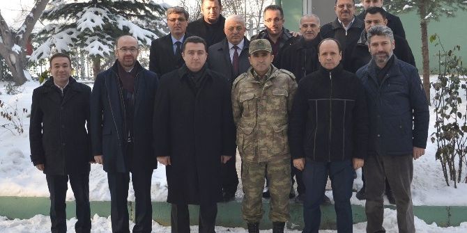 Başkan Bakıcı Ve Ak Parti Teşkilatı Askerlere Taziye Ziyaretinde Bulundu