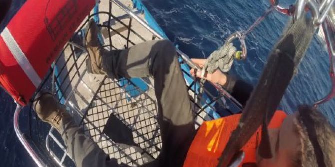 Denizde Mahsur Kalan 3 Kişiyi Sahil Güvenlik Kurtardı