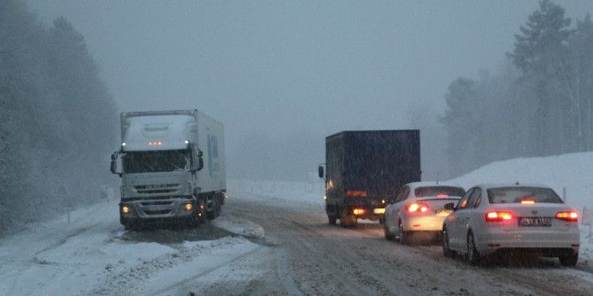 Zonguldak-ereğli Yolunda Tır’ların Geçişine İzin Verilmiyor
