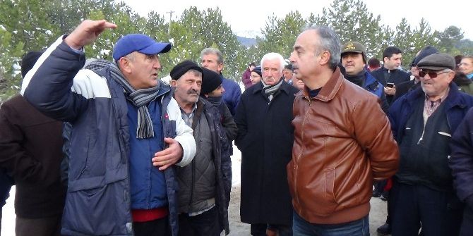 Çimento Fabrikası Kurulmasına Köylüler Sert Tepki Gösterdi