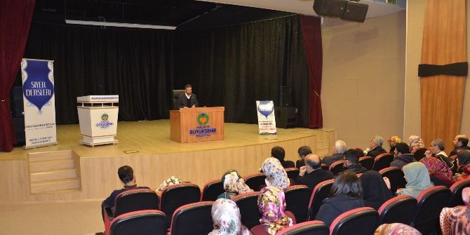 Siyer Dersleri Devam Ediyor