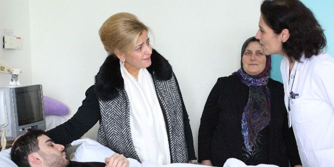 Nevin Gökçek 15 Temmuz Gazilerini Ziyaret Etti