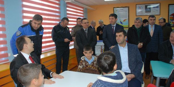 ‘Şehit Polis Demet Sezen Kütüphanesi’ Törenle Açıldı