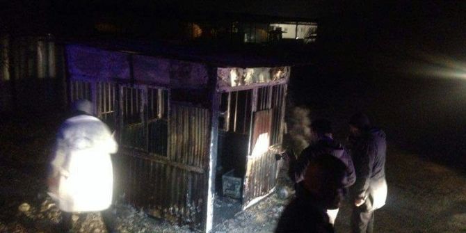 Büfede Çıkan Yangında Bir Kişi Can Verdi