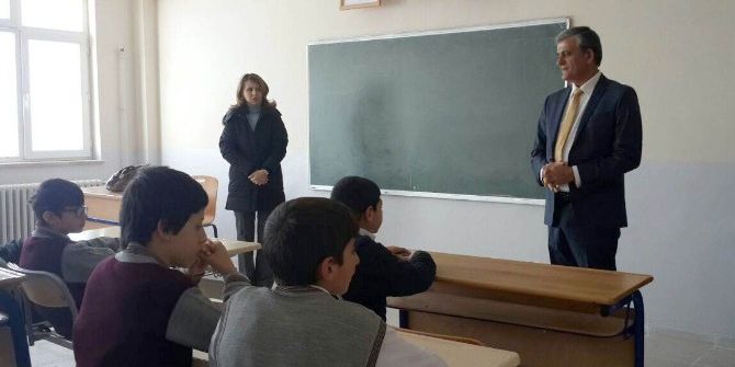 Vali Özefe’den Okul Ziyareti