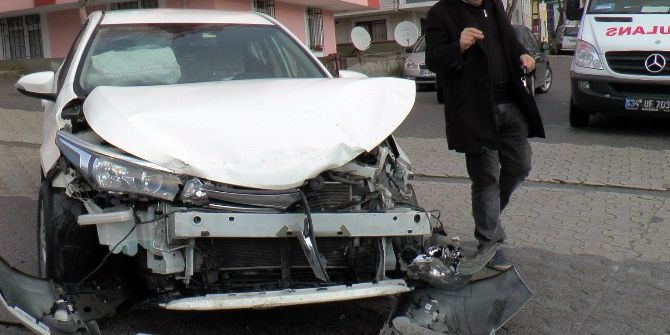 Ataşehir’de 3 Kişinin Yaralandığı Kazadan Gasp Olayı Çıktı