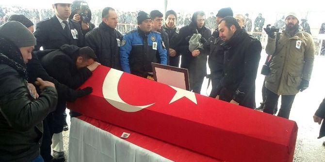 Polis Babadan Şehit Oğluna Veda