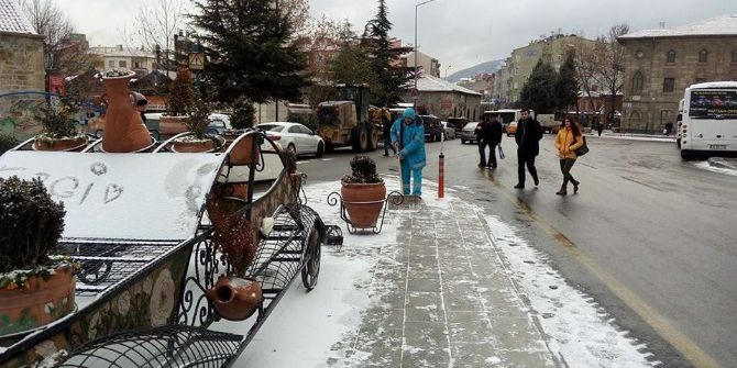 Isparta’ Da Kar Yağışı Hayatı Olumsuz Etkiledi