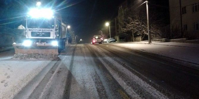 Başkent’te Karla Yoğun Mücadele