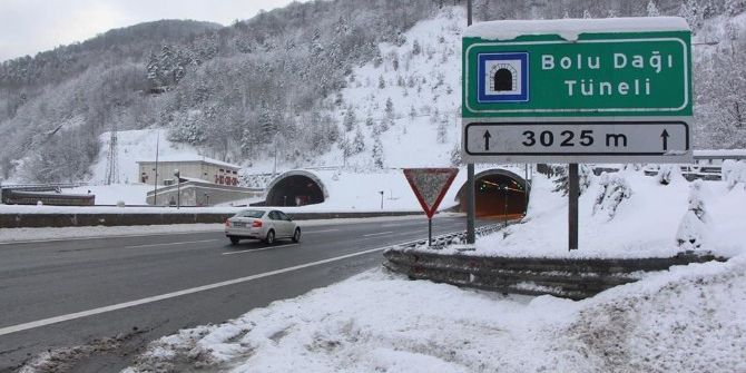 Bolu Dağı’nda Kar Yağışı Devam Ediyor