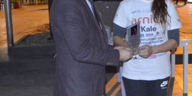 Derya Can’dan Kaş Devlet Hastanesi’ne Teşekkür Plaketi