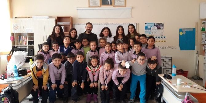 Neü’de Öğrenim Gören Öğretmen Adayları Öğrenciler İle Buluştu