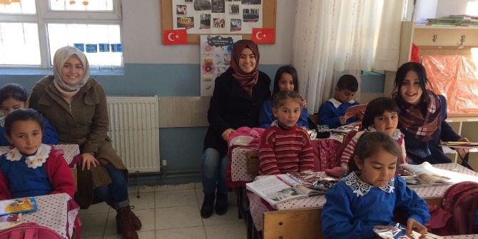 Öğrencilerden Avdan’a Kırtasiye Yardımı